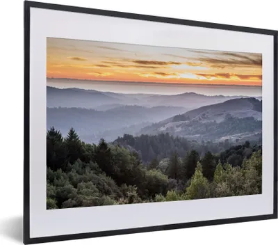 Produktbild von MuchoWow® Gerahmtes Poster Berge - Sonne - Wald - Landschaft 40x30 cm - Poster mit Schwarzem Bilderrahmen Wandposter Rahmen Foto Bilder - Bilderrahmen - Poster im Rahmen