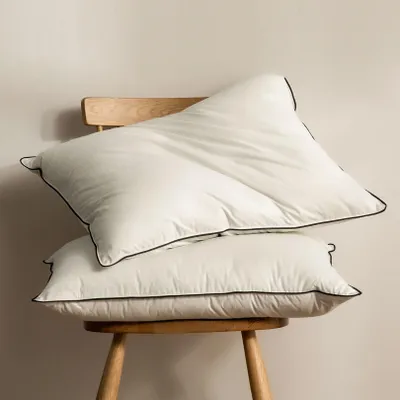 Produktbild von Daunenkissen 80x80 cm, weich mittel, 3-Kammern Federn, 100 % Baumwolle, für Schlafzimmer