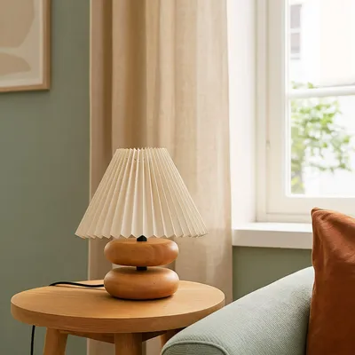 Produktbild von Opviq, Hochwertige Tischlampe mit Holzgehäuse, Ø22 h:14 cm, Höhe: 28 cm, Kabel: 150 cm, E27 Fassung, max. 40 W, Creme und Eiche, skandinavisches Design, IP20.