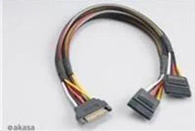 Image de Câble en Y d'alimentation SATA Akasa