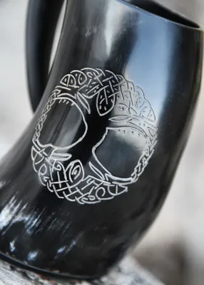 Produktbild von Bierkrug aus Horn – „Yggdrasil“