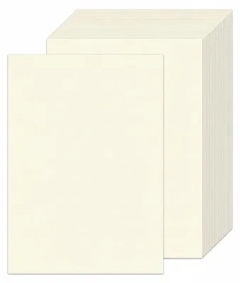 Obrázok produktu pre 50 listov formátu A4, gramáž 250 g/m², prírodne biely papier vhodný na tvorbu pohľadníc a dekorácií