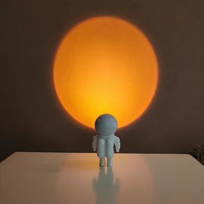 Produktbild von Astronaut Sonnenuntergang Lampe,RGB Sonnenuntergang Projektorlampe Wohnkultur,Wohnzimmer,Schlafzimmer