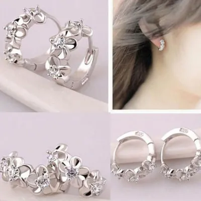 Produktbild von Damen-Ohrringe, elegante Blume, glänzender Strassstein, Huggie-Creolen, versilberter Schmuck