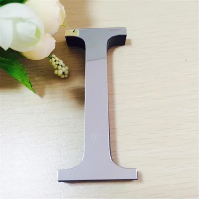 Immagine prodotto di Adesivo murale 3D lettera argento riflettente 150 mm, lettera I
