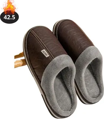 Productafbeelding van Nivard Warme Pantoffels - Sloffen - Slippers - Dames - Heren - Pluche - Maat 42.5 - Koffie