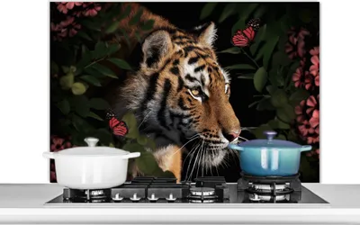 Produktbild von KitchenYeah®  Spritzschutz Küche - Küchenrückwand - Wandschutz für Herd und Spüle - Tiger - Schmetterlinge - Blumen 100x65 - Alu-Dibond (Alternative zum Spritzschutz aus Glas) - Hitzebeständig - Herds