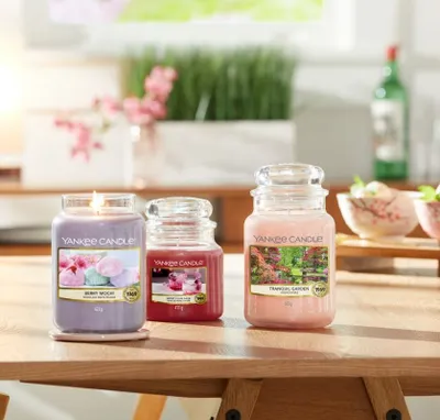Zdjęcie produktu dla Yankee Candle Tranquil Garden duży słoik 623G