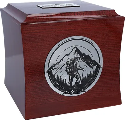 Produktbild von Holzurne Für Asche, Bergmotiv, Personalisierte Bestattungsurne