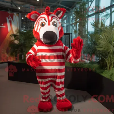 Produktbild von Maskottchen REDBROKOLY eines roten Zebras bekleidet mit einem Popeline-Hemd und Überwürfen
