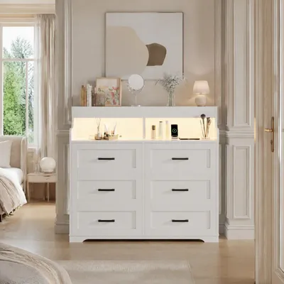 Immagine prodotto di Comò INONEFT con illuminazione a LED, porte USB di tipo C e porte USB, mobile contenitore con 6 cassetti e 3 vani a giorno, dimensioni 40x110x99 cm, colore bianco