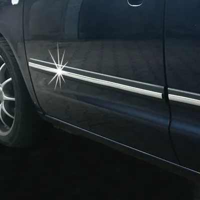 Produktbild von CarStylingShop selbstklebende Chrom-Zierleiste - mit 3M Klebeband | Zuschneidbar | Witterungsbeständig | Hochflexibel (21mm x 245cm / 2,45meter)