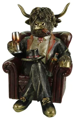 Produktbild von formano Hochlandrind Deko Figur & Tierfigur im Sessel mit Zigarre und Weinglas
