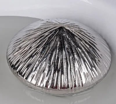 Produktbild von Dekofigur schwimmender Kegel D. 10cm silber aus Porzellan Formano WA
