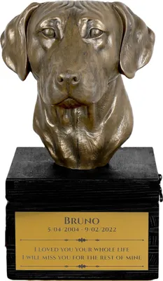 Image de Rhodesian Ridgeback - une urne avec gravure et sculpture de chien, dernier adieu, produit artisanal de la marque Art-Dog