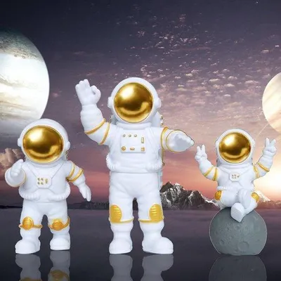 Produktbild von Astronauten Figur Ornament, PVC, Gold, Raumdeko