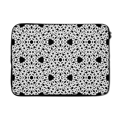 Produktbild von MuchoWow® Laptop Hülle 14 ZollKeltisch - Schwarz - Weiß - Vintage - Muster Laptoptasche - Laptoptasche - Stoßsicher - Schutzhaube