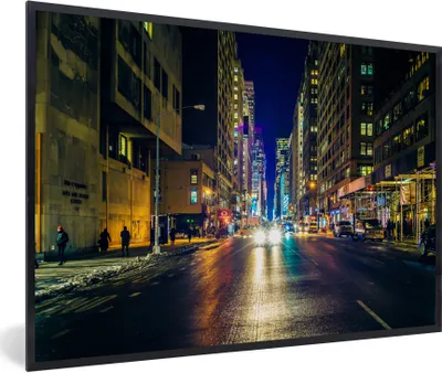 Produktbild von MuchoWow® Gerahmtes Poster New York - Taxi - Nacht 90x60 cm - Poster mit Schwarzem Bilderrahmen Wandposter Rahmen Foto Bilder - Fotorahmen - Foto-Plakat