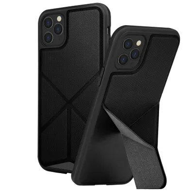 Imagen del producto de Funda Uniq para iPhone 11 Pro, color negro