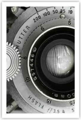 Produktbild von Poster - Poster ohne Rahmen - Objektiv Schwarzweiß Vintage - 61x91,5 cm - Wand Bild - Wanddeko - Wandbilder - Kunstposter - Wandposter - Bilder - Kunstdruck - Wanddekoration - Wandbild P2XPA61x91-4631