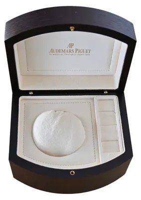 Produktbild von Audemars Piguet Royal Oak Chronograph 25860ST Holz-Displaykästchen