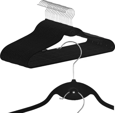 Image de Lot de 20 cintres en velours Roxi, noir - Peu encombrants