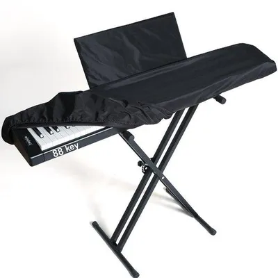 Produktbild von Schutzbezug für Musikinstrumente - Klavier-Überzug - 88-Tasten-Tastenbelegung - Blattmusik-Stoffbezug inklusive - Keyboard-Abdeckung - schwarz - 134x44x19 cm