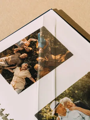 Produktbild von Fotoalbum Selbstklebend 10 x 15 cm - Mit 30 Seiten - Hardcover - 24 x 32 x 2 cm