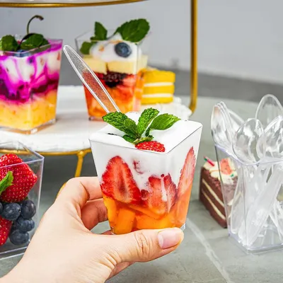 Immagine prodotto di Allecto Premium - Bicchieri da dessert in plastica riutilizzabili con coperchio - Set da 50 - 150-160 ml - Ciotole da dessert per le feste