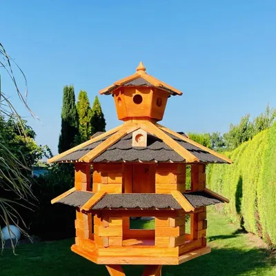 Produktbild von Vogelhaus Vogelvilla, wetterfest, L bis XXL, Vogelhaus mit oder ohne Ständer, in Braun, mit Rot, Grün oder Blau, für Garten und Balkon, XXL ohne Ständ