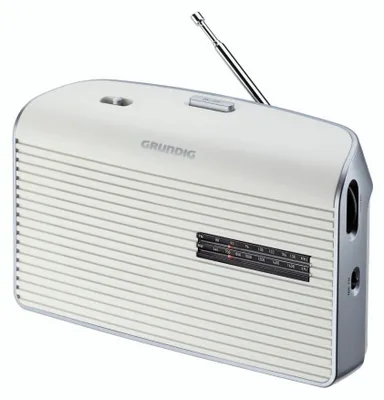 Productafbeelding van Grundig Music 7000X DAB+ BP, draagbaar, digitaal, DAB+, FM, LCD-scherm, zilverkleurig, werkt op netstroom/batterijen