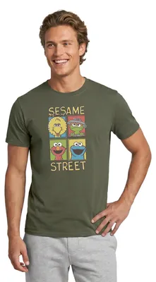 Produktbild von Spreadshirt Sesamstraße Bibo, Oscar, Elmo, Krümelmonster Männer T-Shirt, XXL, Militärgrün