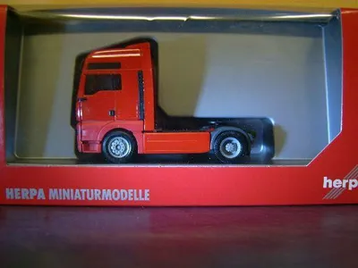 Produktbild von Herpa LKW MAN TG-A XXL/Aerop. SZM rot