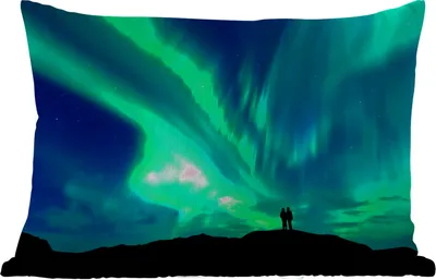 Produktbild von MuchoWow® Outdoor Kissen - Nordlichter - Silhouette - Berg - 50x30 cm - Wetterfest - Lounge Kissen - Sofa kissen - Wohnzimmer Dekoration