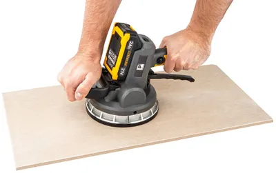 Zdjęcie produktu dla POWERMAT Bezprzewodowa ssawka wibracyjna do płytek, 180 mm, 21 V / 2,0 Ah - PM-APWDP-180T