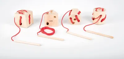 Produktbild von TickiT Holzschnürung und Fädelformen 4 Stück 73426