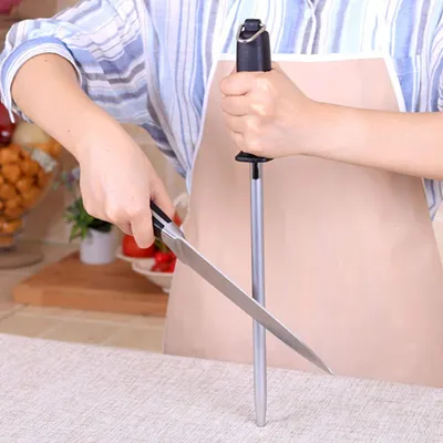 Immagine prodotto di Acciaio per affilare coltelli - Durezza 80-90 - 33 cm