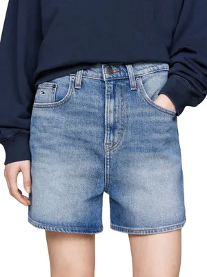 Productafbeelding van Tommy Jeans dames jeans shorts, model Mom Fit, met stretch, blauw (denim medium), maat 31W