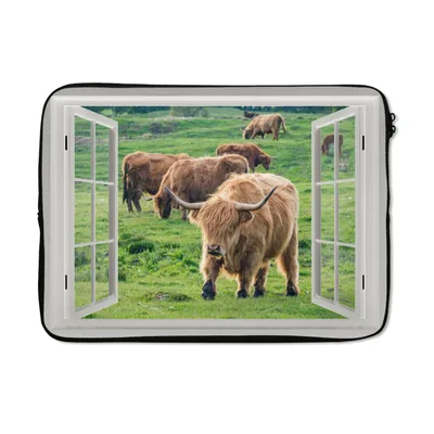 Produktbild von MuchoWow® Laptop Hülle 14 ZollAnsicht - Gras - Schottischer Hochländer Laptoptasche - Laptoptasche - Stoßsicher - Schutzhaube