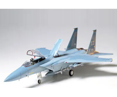 Produktbild von 1:32 F-15 Eagle Modellbausatz detailgetreu