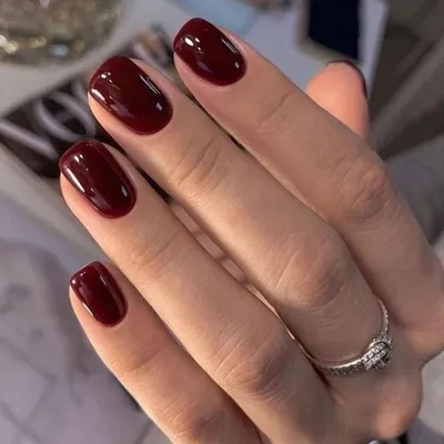 Image de Faux ongles à coller Minicee Bordeaux, 24 pièces, capsules en gelée, courtes