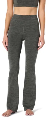 Produktbild von A. Essentials Damen Active FormFlex Bootcut-Leggings, Butterweich, mit Ausgestel