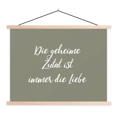 Produktbild von MuchoWow® Textilposter Sprichwörter - Zitate - Die geheime Zutat ist immer die Liebe - Liebe 40x30 cm mit holzfarbenen Rahmen - Bilder