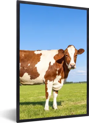 Produktbild von MuchoWow® Gerahmtes Poster Kühe - Bauernhof - Gras - Natur - Tiere 60x90 cm - Poster mit Schwarzem Bilderrahmen Wandposter Rahmen Foto Bilder - Kunst