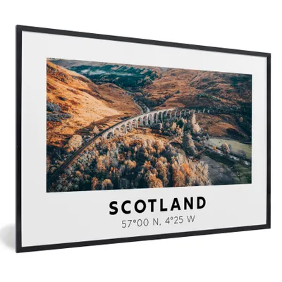 Produktbild von MuchoWow® Gerahmtes Poster Schottland - Aussicht - Fluss 90x60 cm - Poster mit Schwarzem Bilderrahmen Wandposter Rahmen Foto Bilder - Fotorahmen - Foto-Plakat
