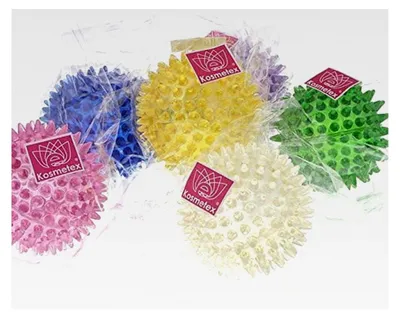 Produktbild von Roten Noppenball, Akupressurball, Igelball, 7,5 cm großer Massageball mit Noppen für Reflexzonenmassage