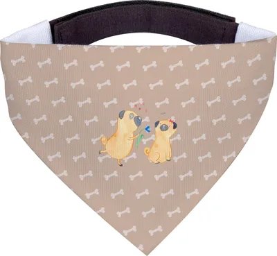 Produktbild von Mr. & Mrs. Panda Hunde Halstuch Mops Verliebt - Hundeglück - Geschenk, Hund, Hundehalstuch, Knuffig, Liebe, Für, Sprüche, Tuch