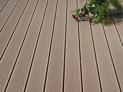 Produktbild von MEGAWOOD | 4,80 m | Nussbraun 140x24 mm Terrassendiele WPC, Wartungsarm Leichte Verlegung, Ideal Fur Barfusbereich, Eiche Optik, Bambus Kunststoff Komposit