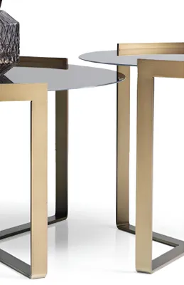 Image de Ensemble de tables basses modernes Table d'appoint élégante Structure en métal