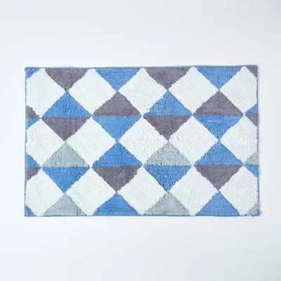 Produktbild von HOMESCAPES Rutschfeste Badematte mit Harlekin-Muster 100% Baumwolle, blau und weiß